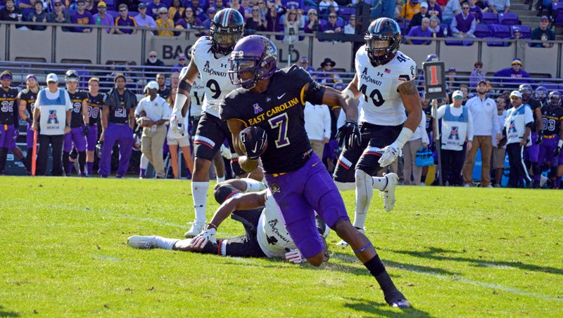 East Carolina's Zay Jones breaks FBS record for career catches