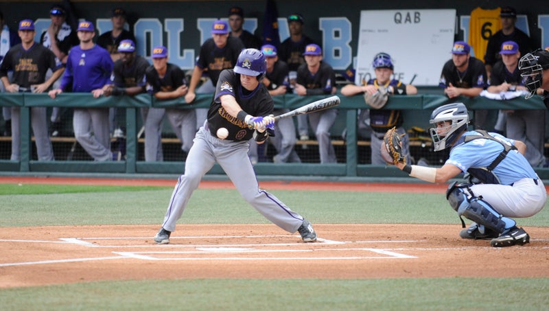 ECU baseball rallies in the eighth to win second AAC tournament game ...
